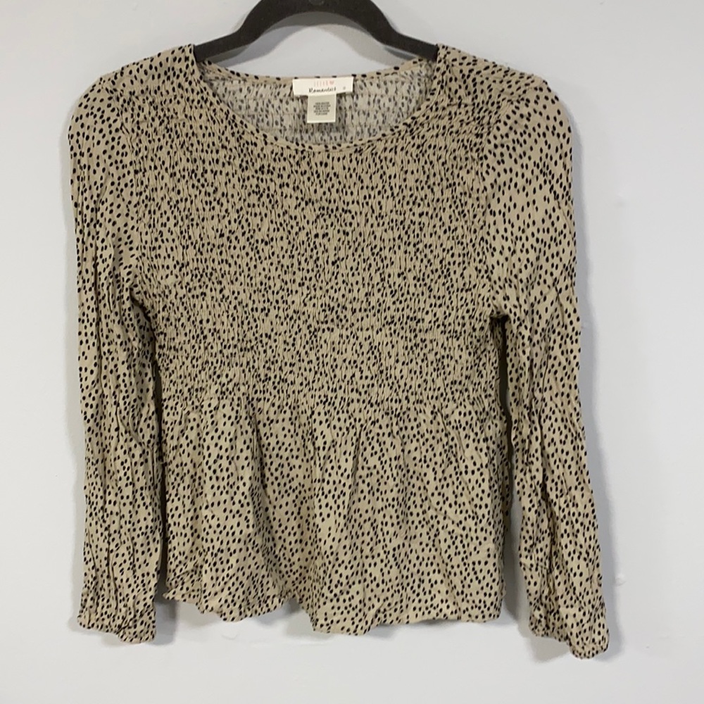 Women’s cream/black ribbed top. Size s.